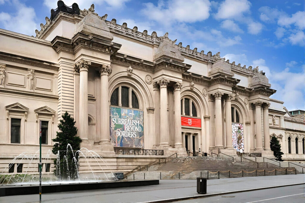American Museum of Natural History on the Upper West Side during a Manhattan private chauffeur limousine tour with driver in NYC